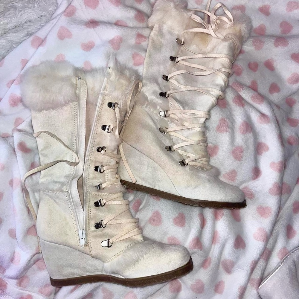 Suede Platform White Fur Lace Up Boots ♡